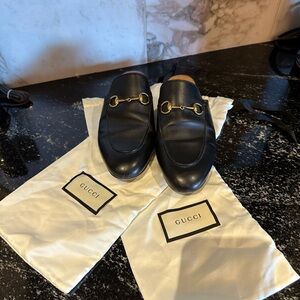Gucci Women’s black Princeton loafers. Size 38.5